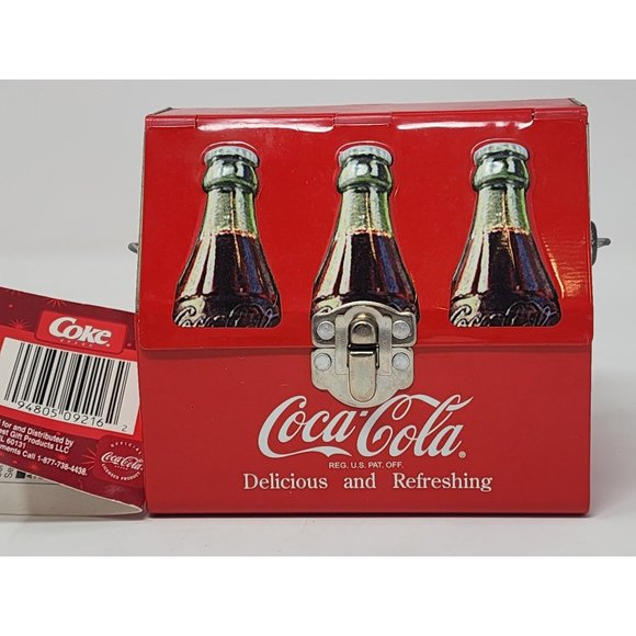 Small Tin Coca Cola LunchboxLunchPail Opens And Closes On Both Sides Wood Handle - Picture 4 of 12